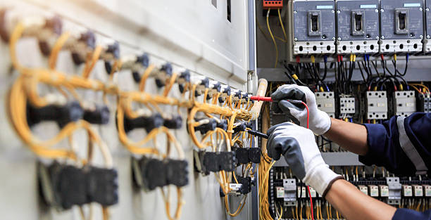 Professional Electrician technician working in Springfield, NE